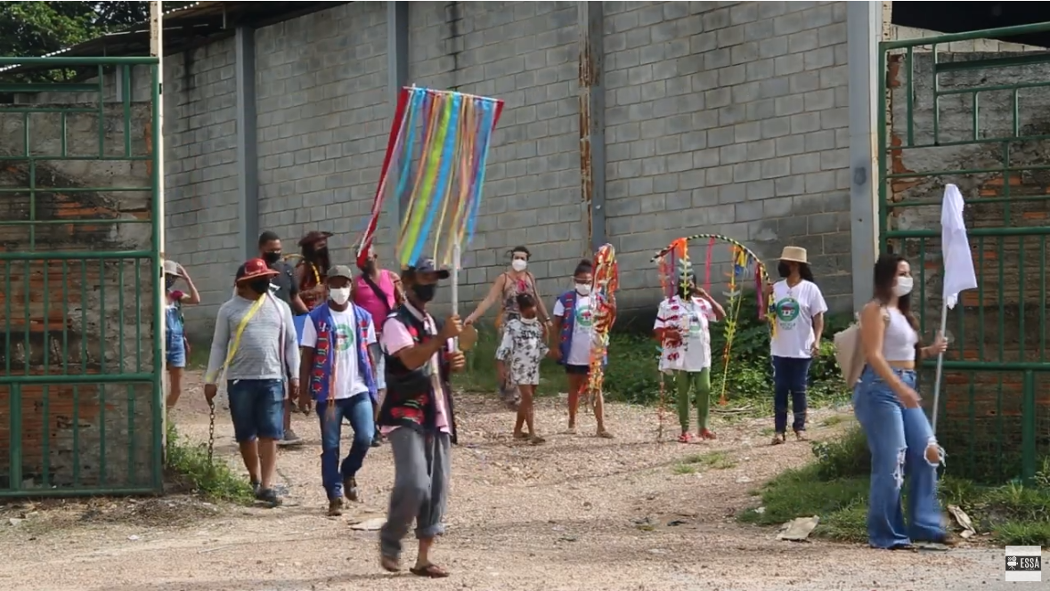 Reciclando Muros